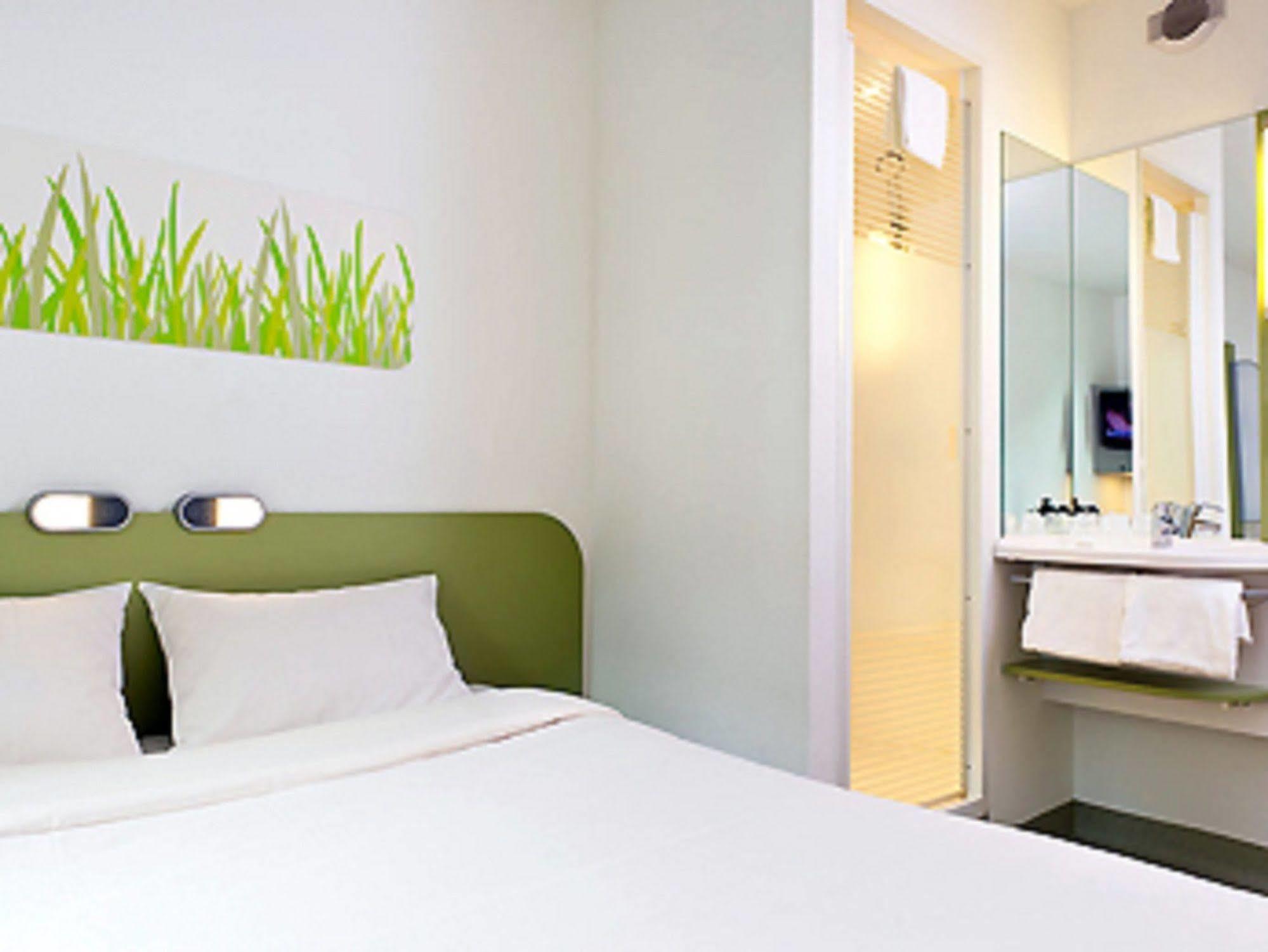 Ibis Budget Brignoles Provence エクステリア 写真